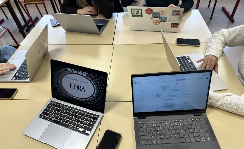 Travail de groupe - HORA